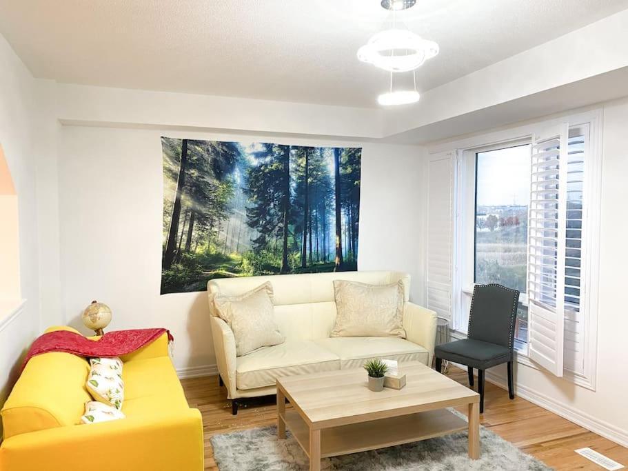 Elegant Rooms In Shared Townhouse Next To Beach Whitby Exterior photo