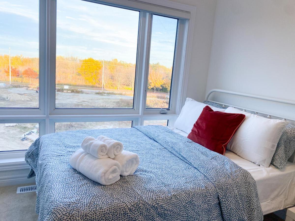 Elegant Rooms In Shared Townhouse Next To Beach Whitby Exterior photo