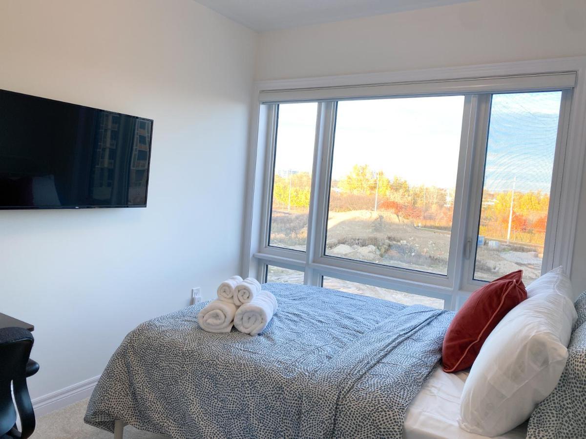 Elegant Rooms In Shared Townhouse Next To Beach Whitby Exterior photo
